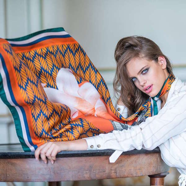 The PHONOFLOWER silk scarf