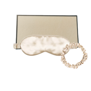 Set of silk in champagne color