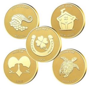 Collection of 5 gold coins for pie with luck