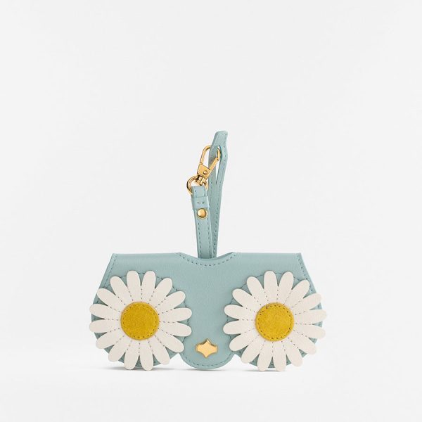 Daisy glasses case